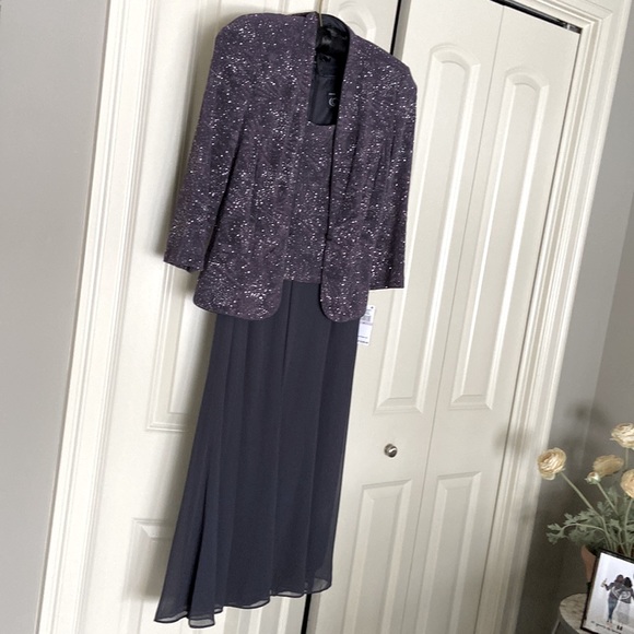 Alex Evenings 2-pc dress with sparkle jacket. Lined. Smoke color. 6 Petite - Picture 1 of 16